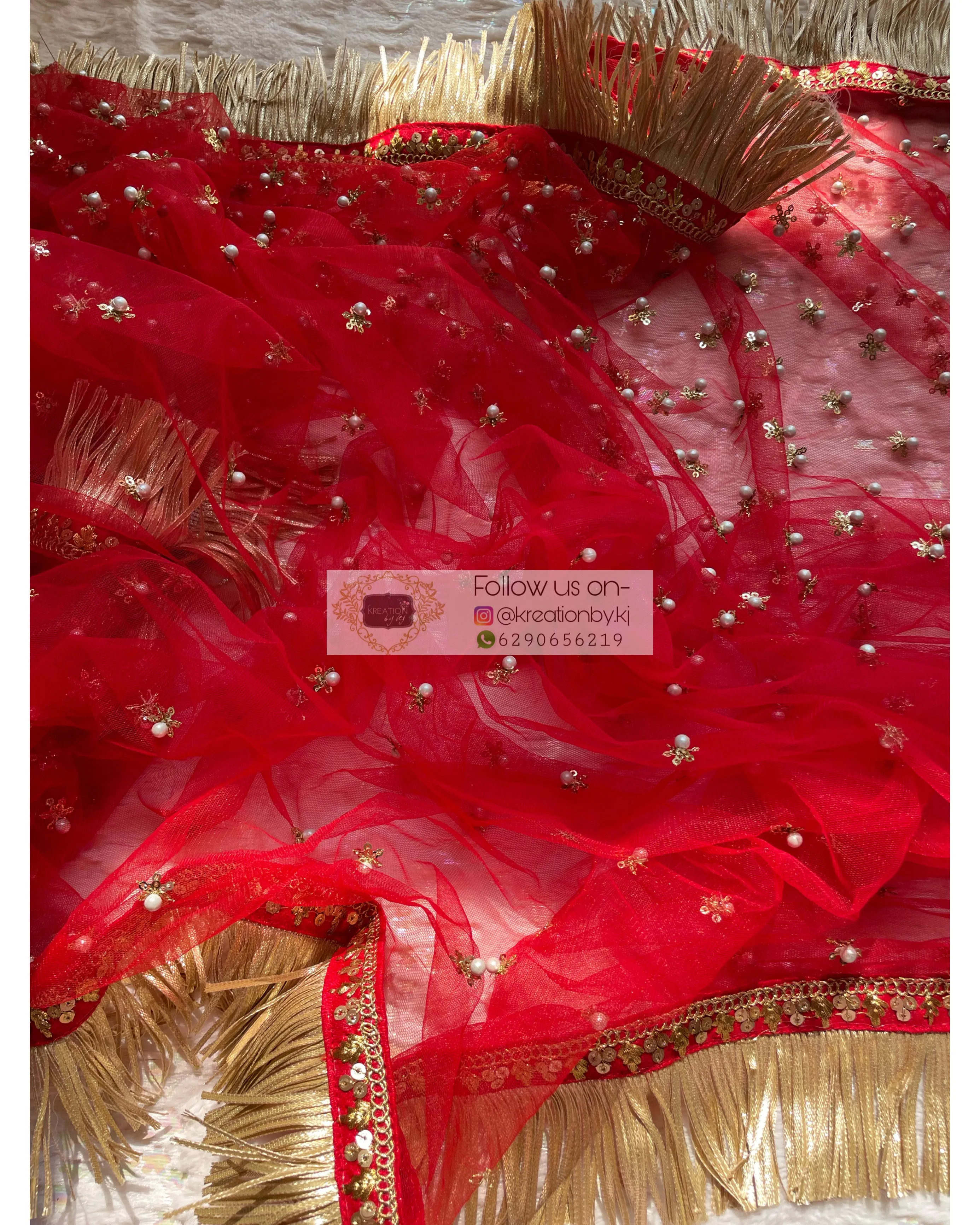 Banno Red Bridal Veil