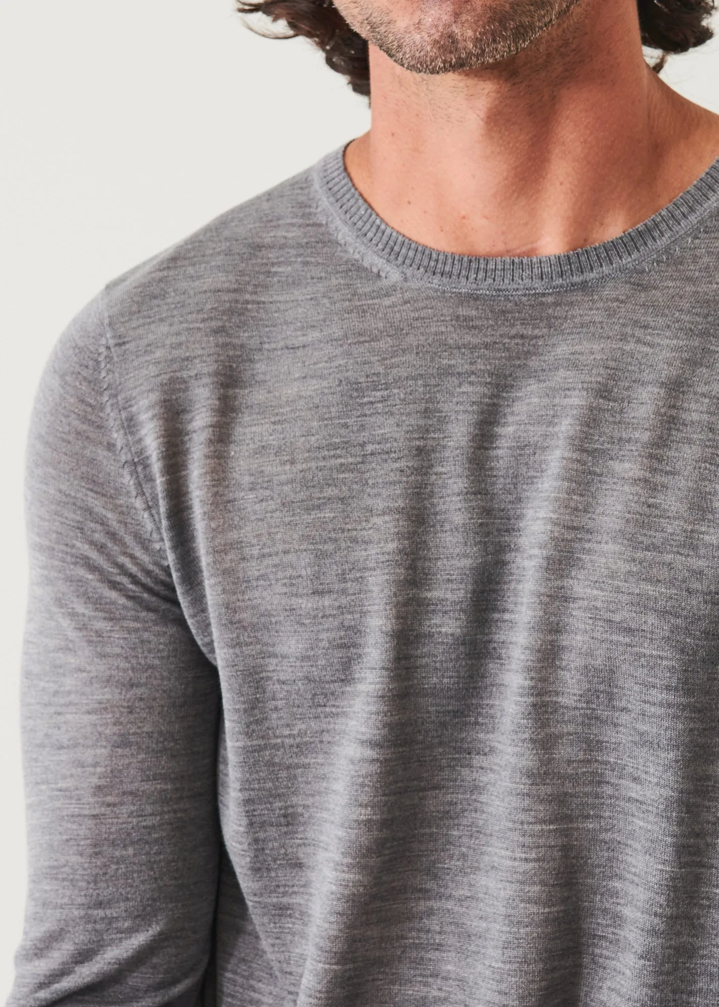 FINE GAUGE MERINO WOOL CREWNECK