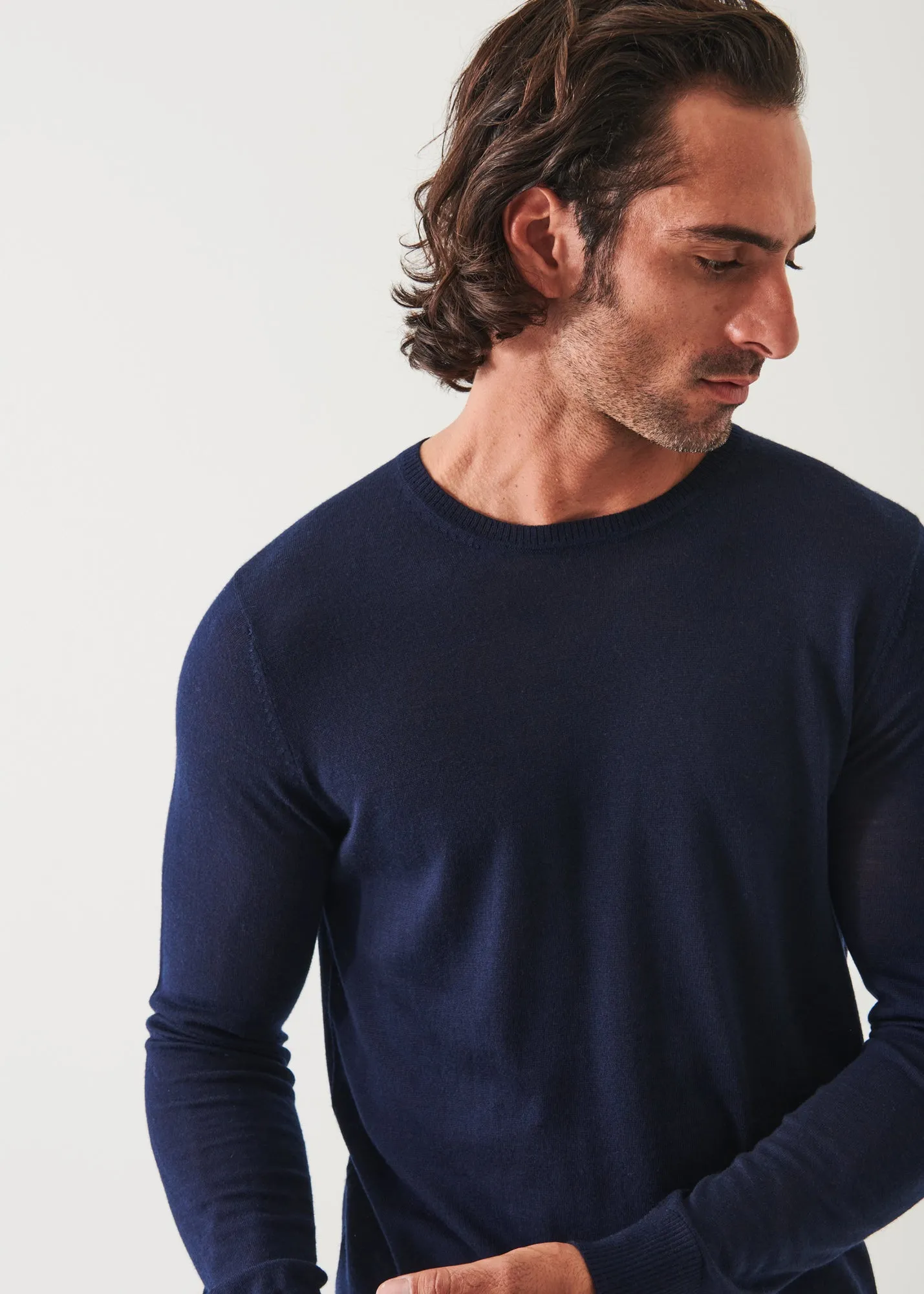 FINE GAUGE MERINO WOOL CREWNECK