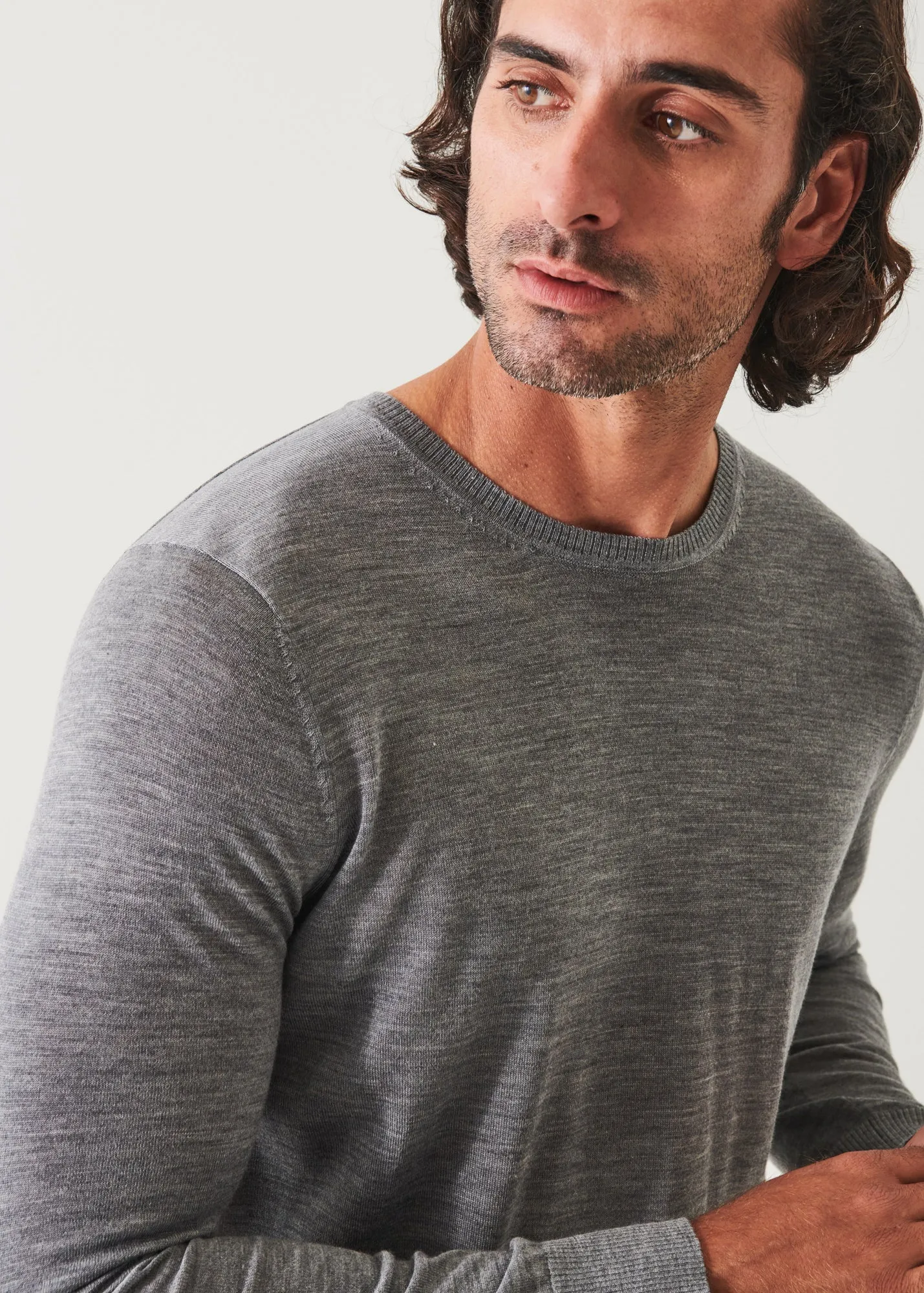 FINE GAUGE MERINO WOOL CREWNECK