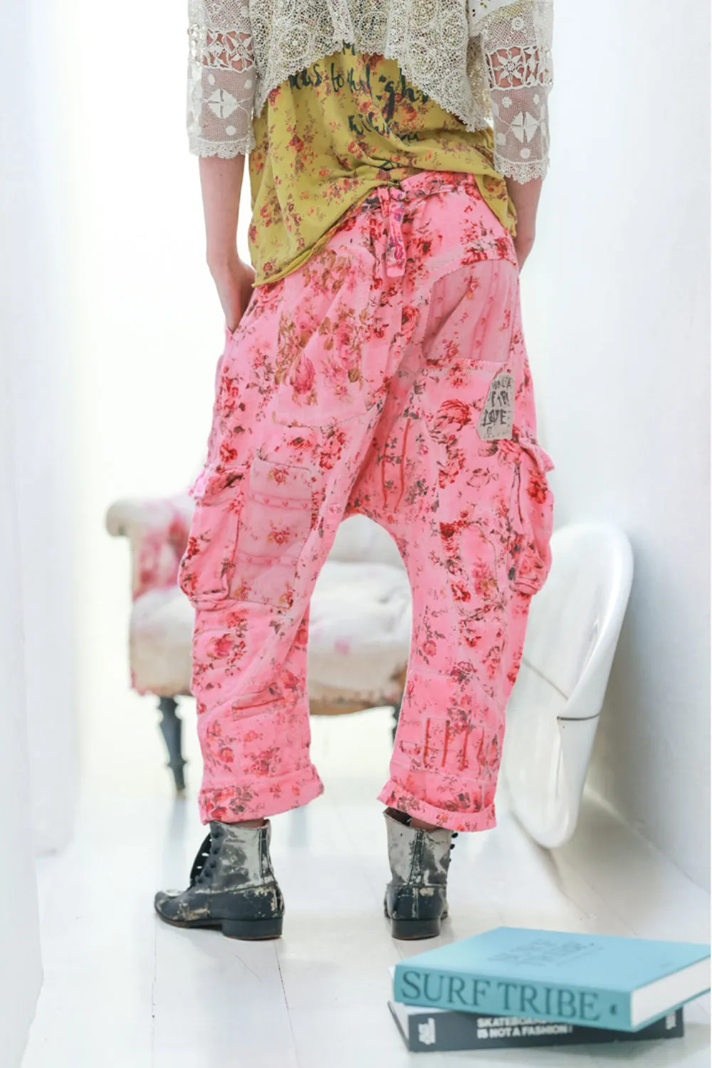 MAGNOLIA PEARL FLORAL PASHA CAGO PANTS 547 AZALEA