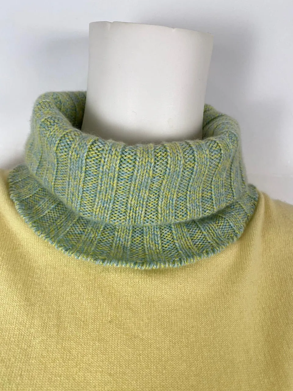 NWT Chanel 01A 2001 Fall green yellow turtleneck sweater blouse FR 40 US 4