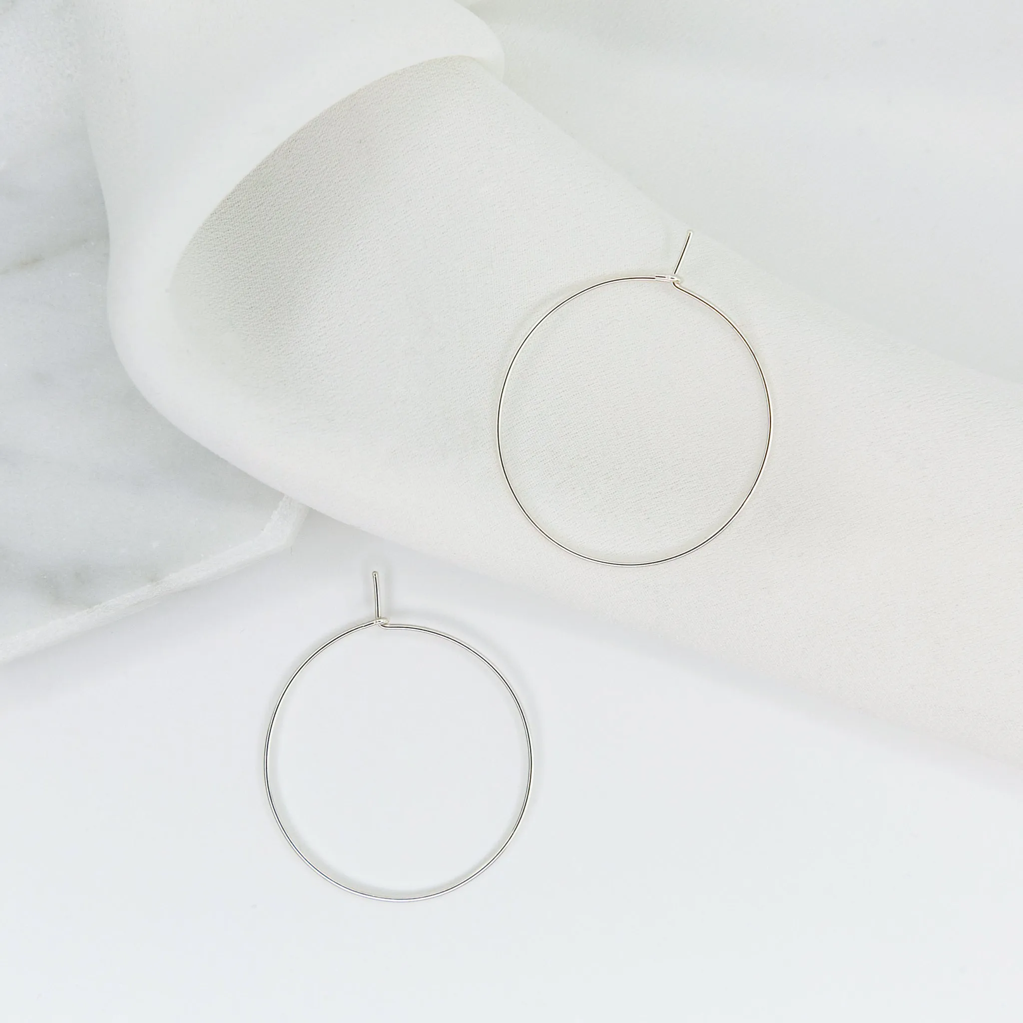 Weightless Small Hoops