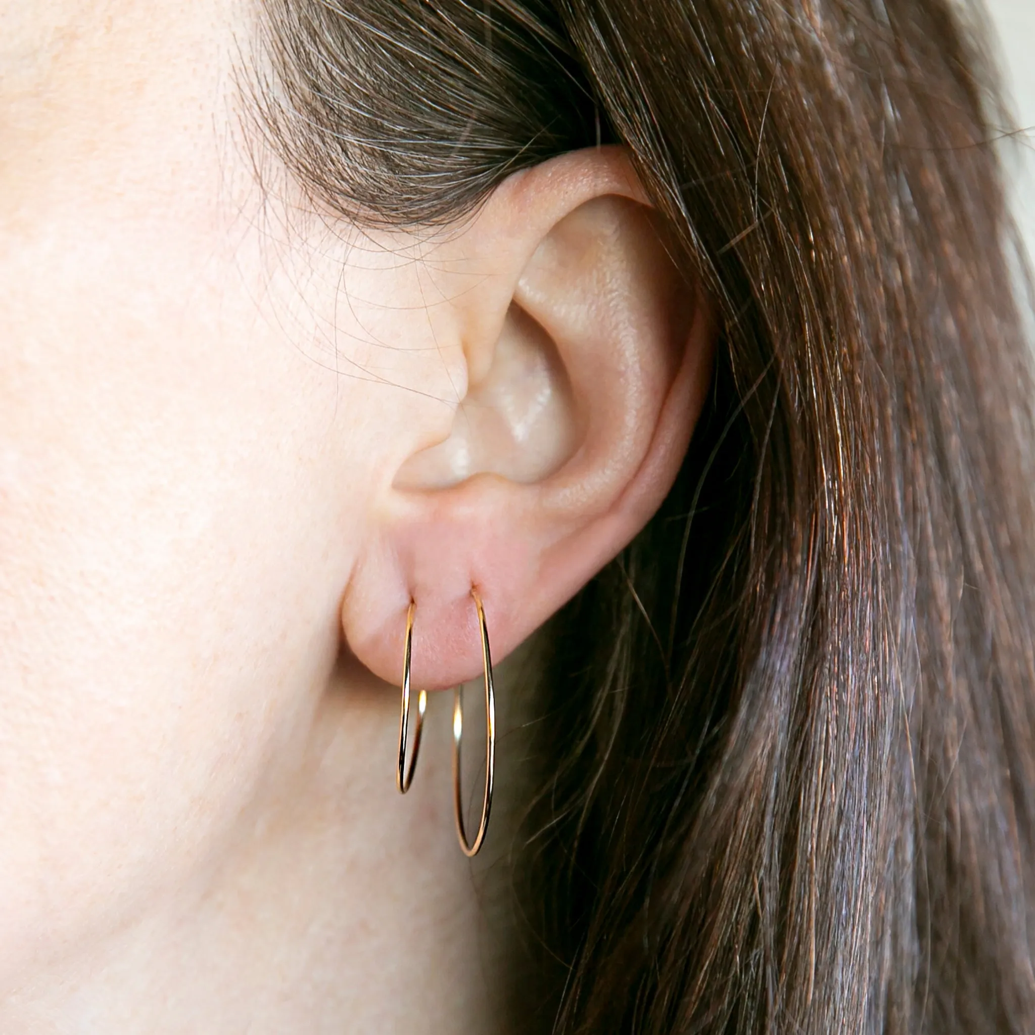 Weightless Small Hoops